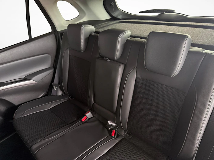 Fahrzeugbild SUZUKI S-CROSS