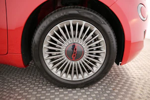 immagine del veicolo FIAT 500 Red