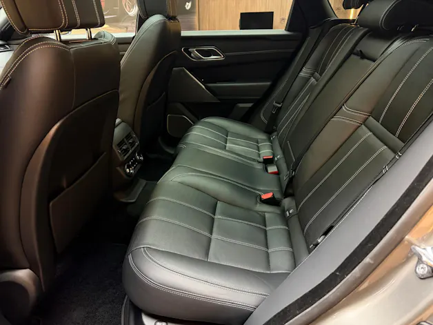 Land Rover Range Rover Velar 3.0 I6 R-Dynamic HSE