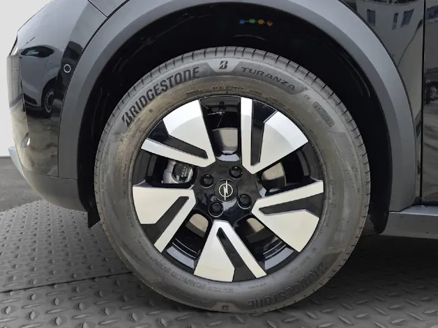 Opel Frontera 1.2 T HEV 145 GS