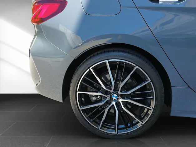 BMW 120d xDrive SAG