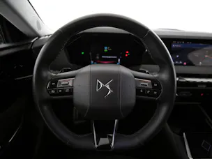 DS Automobiles 4 1.6 E-Tense La Première