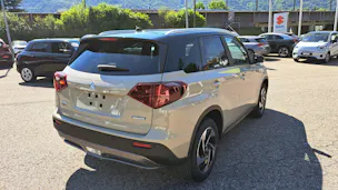 Suzuki Vitara 1.4 T Sakura Top Hybrid 4x4