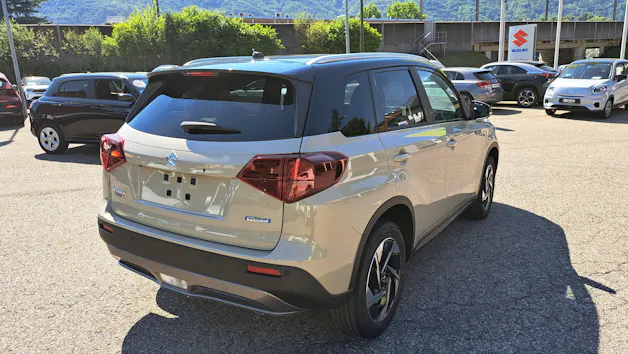 Suzuki Vitara 1.4 T Sakura Top Hybrid 4x4