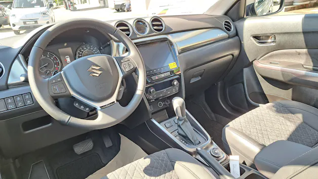 Suzuki Vitara 1.4 T Sakura Top Hybrid 4x4