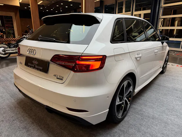 Audi A3 Sportback 2.0 40 TDI quattro S-Tronic