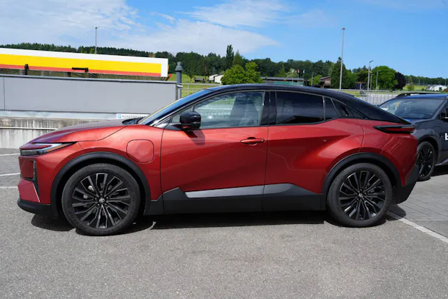 Toyota C-HR+ Premium AWD