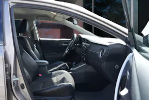 Toyota Auris 1.8 HSD Linea Sol