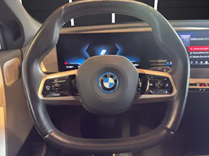 BMW iX M60