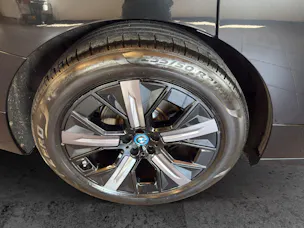 BMW iX M60