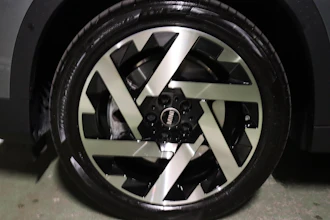 https://vehicle.imgix.net/4350736/b2c83d4c-5bcd-46af-aa4e-f8bc09584d42.JPG