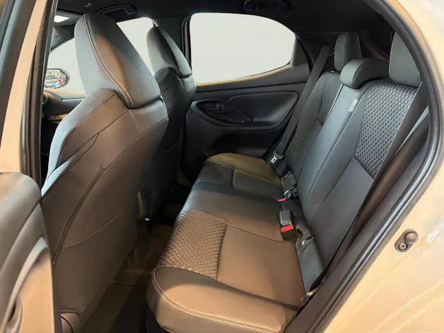 Toyota Yaris 1.5 VVT-i HSD Premium