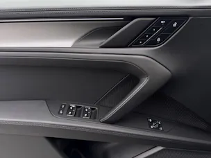 Porsche Cayenne S Electric