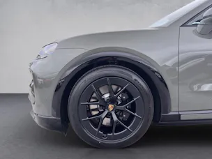 Porsche Cayenne S Electric