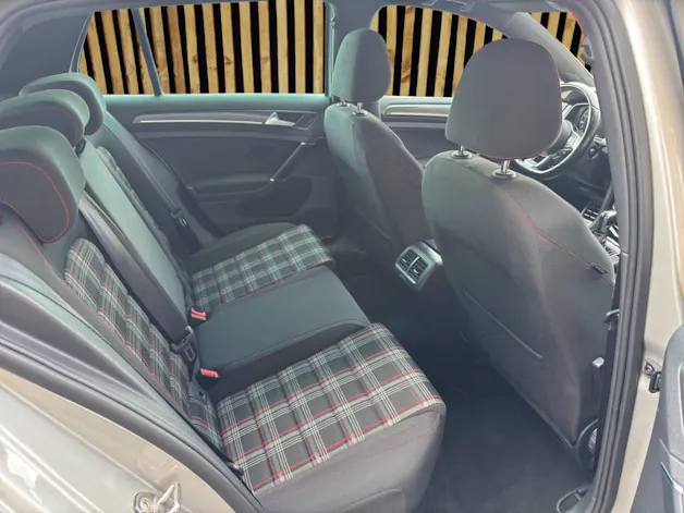 VW Golf VII 2.0 TSI GTI Performance DSG