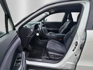 Lexus LBX 1.5 Hybrid Cool AWD