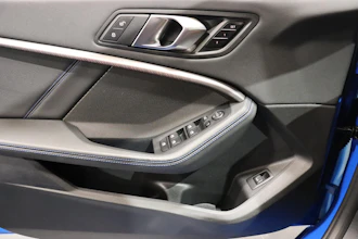 https://vehicle.imgix.net/4350831/69d10d05-8170-4367-8e75-3daffe3cb8cb.JPG