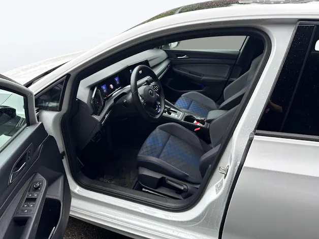VW Golf VIII 2.0 TSI R DSG 4motion