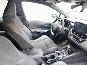 https://vehicle.imgix.net/4350868/68976599-d90e-4a3a-89b9-e0e27e267c0d.jpg