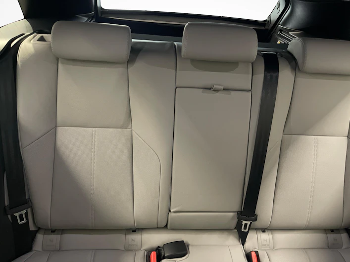 Fahrzeugbild LAND ROVER RANGE ROVER VELAR