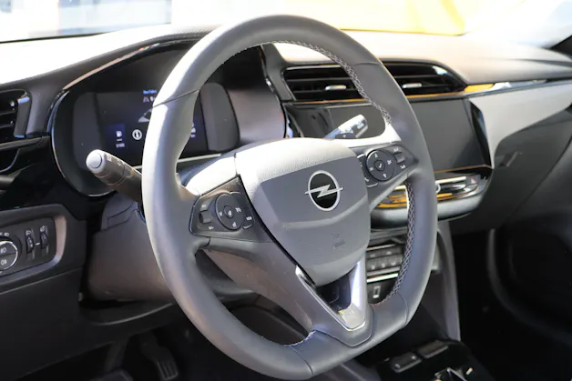 Opel Corsa 1.2 T Hybrid Edition