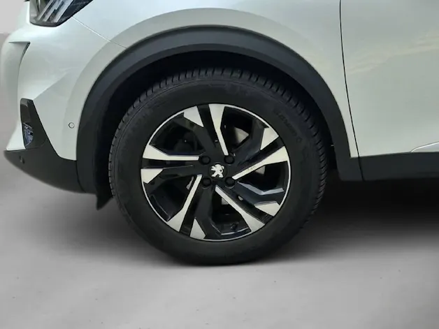 Peugeot 2008 Essence 130ch EAT8 GT