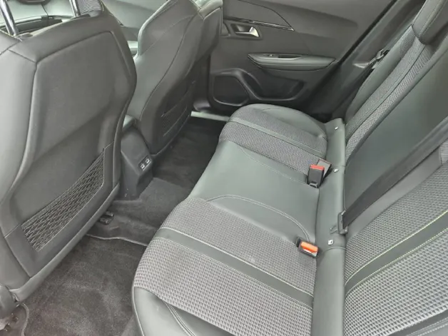 Peugeot 2008 Essence 130ch EAT8 GT