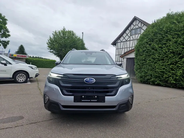 Subaru Forester Station 2.0i e-Boxer Swiss Plus