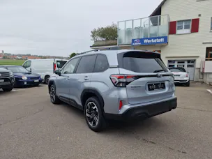 Subaru Forester Station 2.0i e-Boxer Swiss Plus