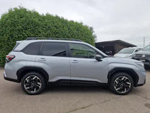 Subaru Forester Station 2.0i e-Boxer Swiss Plus