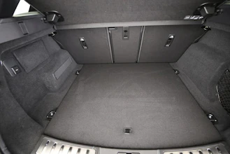 https://vehicle.imgix.net/4351021/0c8d0285-b84c-4f7a-ac17-f4642f9a77b4.jpg