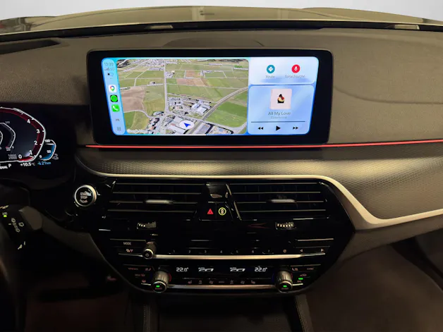 BMW 530e xDrive paddles
