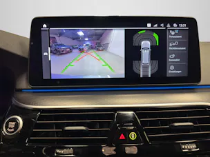 BMW 530e xDrive paddles
