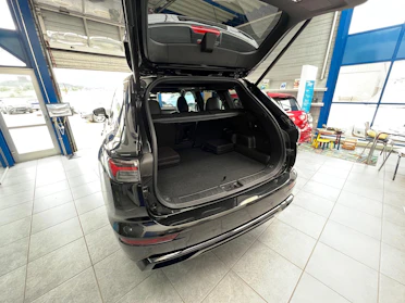 MITSUBISHI OUTLANDER 4
