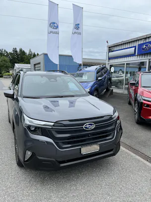 Subaru Forester Station 2.0i e-Boxer Swiss Plus