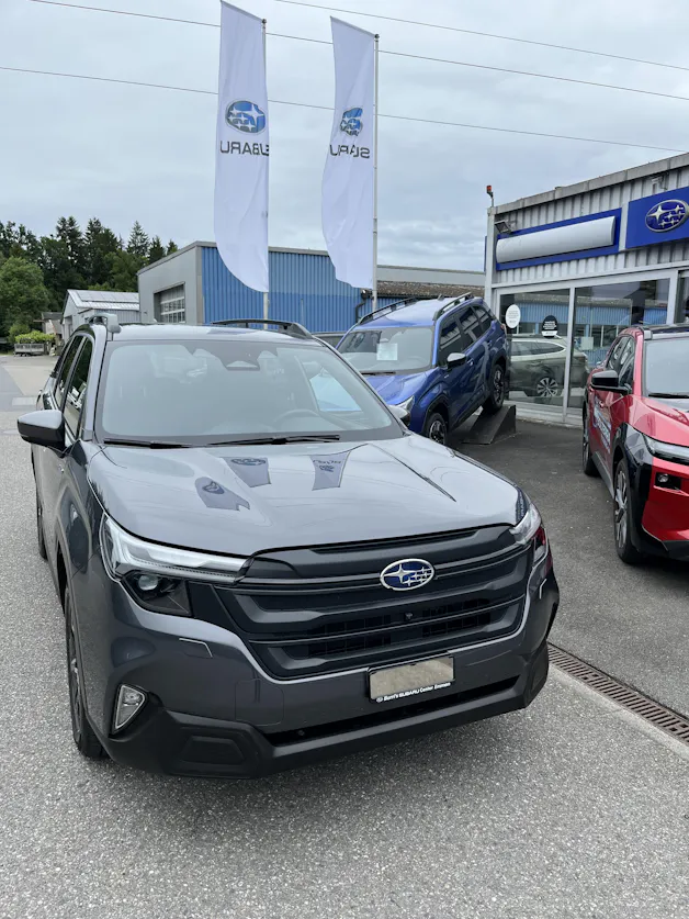 Subaru Forester Station 2.0i e-Boxer Swiss Plus