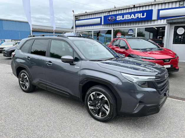 Subaru Forester Station 2.0i e-Boxer Swiss Plus