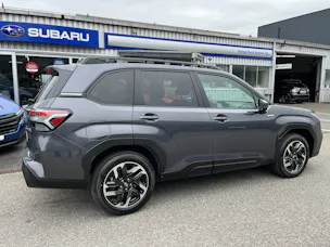 Subaru Forester Station 2.0i e-Boxer Swiss Plus