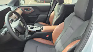 Suzuki e Vitara Sakura Top