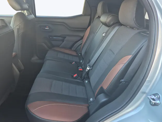 Suzuki e Vitara Sakura Top