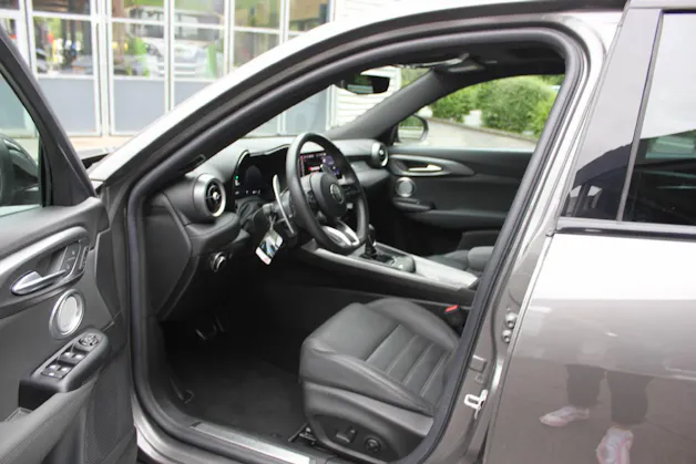 Alfa Romeo Tonale 1.3 Plug-in Hybrid Veloce Q4 Premium Sky