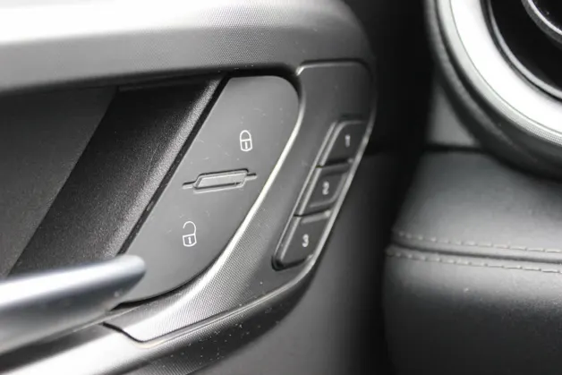 Alfa Romeo Tonale 1.3 Plug-in Hybrid Veloce Q4 Premium Sky