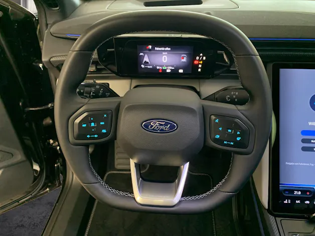 Ford Explorer Extended Range Premium AWD