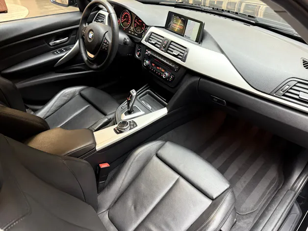 BMW 320d xDrive Touring
