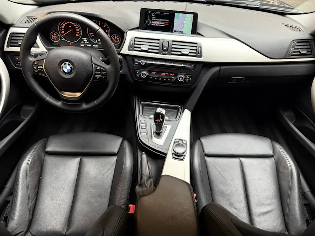 BMW 320d xDrive Touring