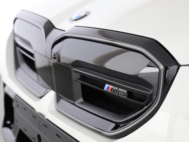 BMW M5 xDrive