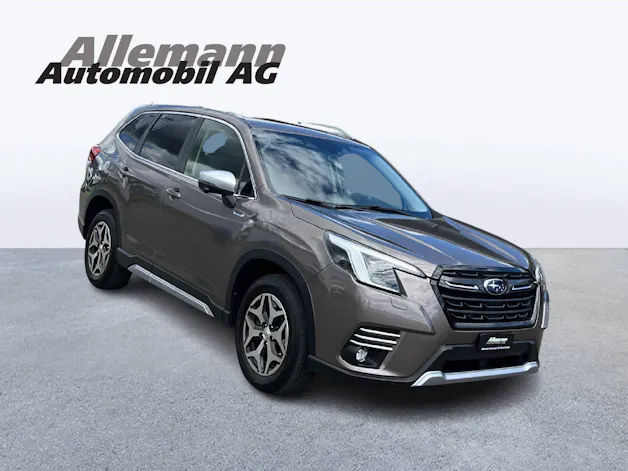 Subaru Forester Station 2.0i e-Boxer Swiss Plus