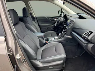 Subaru Forester Station 2.0i e-Boxer Swiss Plus