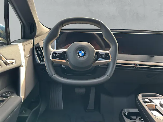 BMW iX xDrive60 i20 (CH) AHK