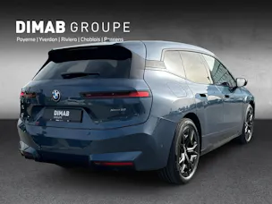 BMW iX xDrive60 i20 (CH) AHK